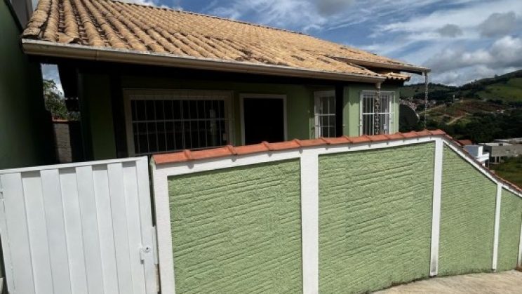 Vendo Casa 02 Dormitórios- Monte Belo-São Lourenço-MG f 01 (23)