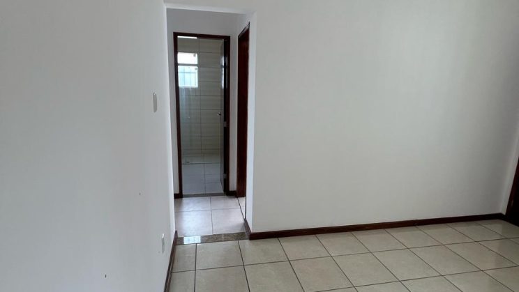 Vendo Casa 02 Dormitórios- Monte Belo-São Lourenço-MG f 01 (33)