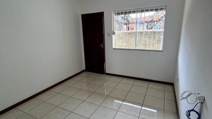 Vendo Casa 02 Dormitórios- Monte Belo-São Lourenço-MG f 01 (34)