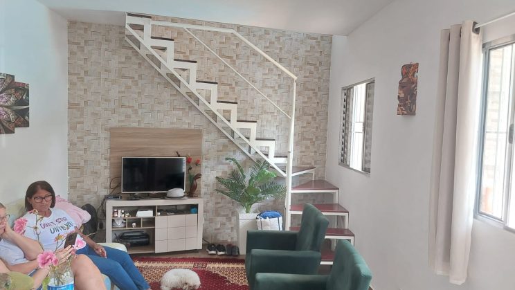 Vendo Casa 02 Dormitórios- Palmela-São Lourenço-MG f01 (12)
