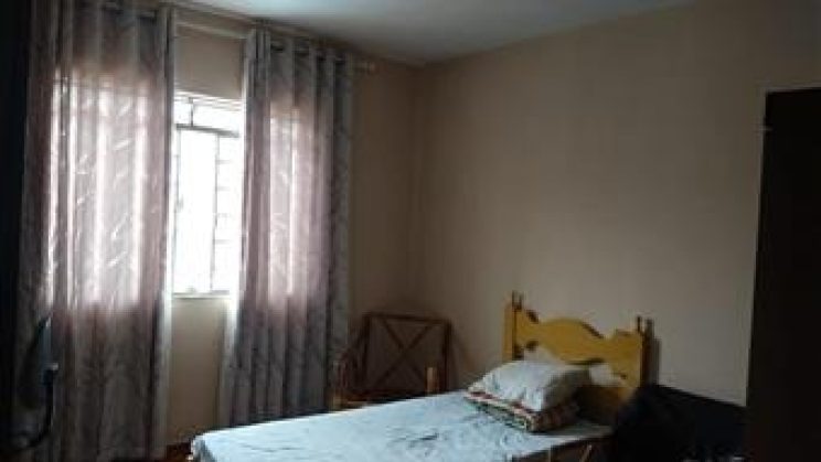 Vendo Casa 02 Dormitórios- Porta do Céu-São Lourenço-MG f 01 (9)