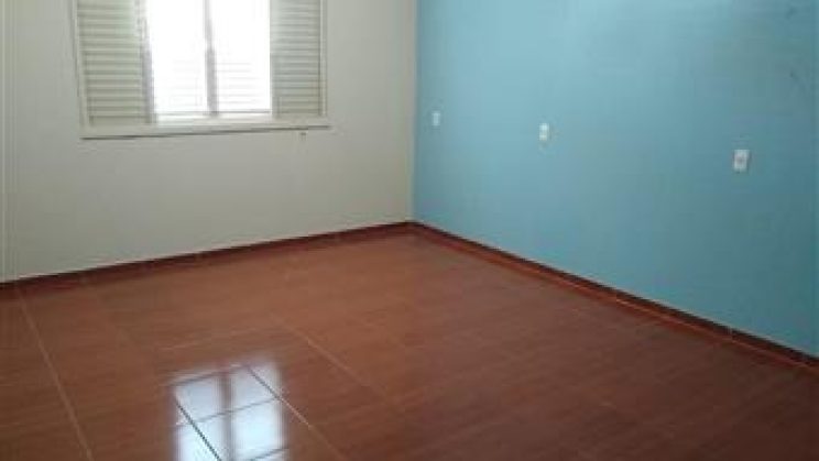 Vendo Casa 02 Dormitórios-Vila Carneiro-São Lourenço-MG f 01 (12)
