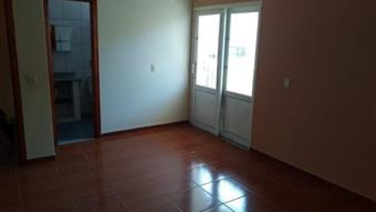 Vendo Casa 02 Dormitórios-Vila Carneiro-São Lourenço-MG f 01 (2)