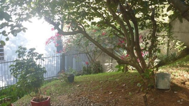 Vendo Casa 03 dormitórios -Centro- São Lourenço-MG (1)