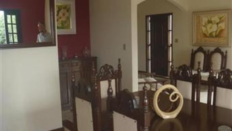 Vendo Casa 04 Dormitórios-Centro-São Lourenço-MG f 01 (31)