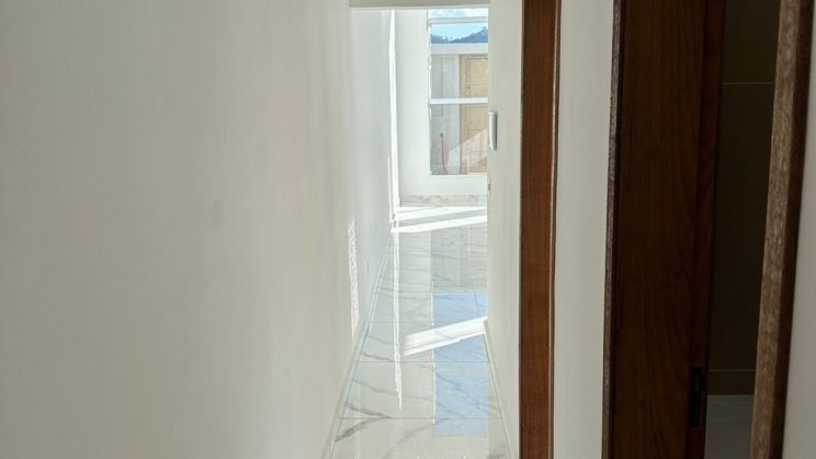 Vendo Casa 2 Quartos Jardim das Oliveiras- São Lourenço-MG (27)