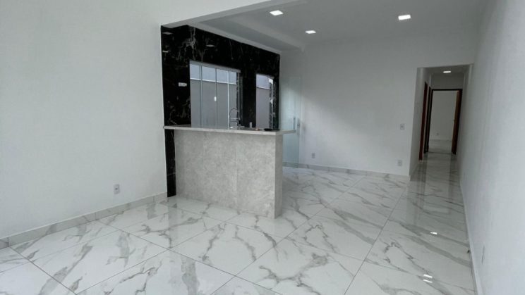 Vendo Casa 2 Quartos Jardim das Oliveiras- São Lourenço-MG (40)