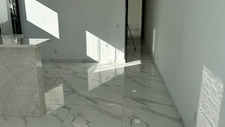 Vendo Casa 2 Quartos Jardim das Oliveiras- São Lourenço-MG (56)