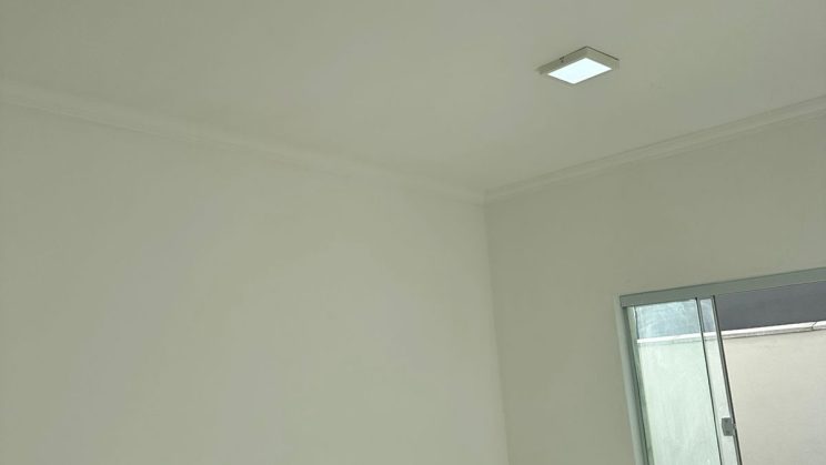 Vendo Casa 2 Quartos Jardim das Oliveiras- São Lourenço-MG (62)