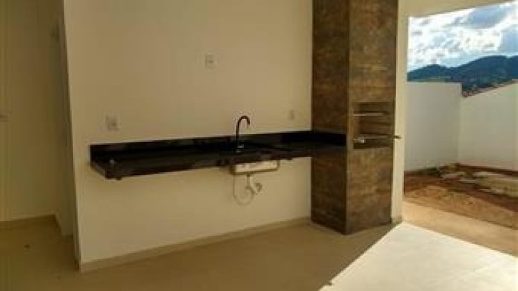 Vendo Casa 3 Dormitórios-Solar dos Lagos-São Lourenço-MG (11)