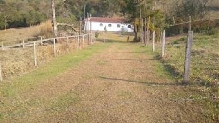 Vendo Sitio e Casa 03 Dormitórios-Zona Rural- Soledade de Minas-MG f01 (32)