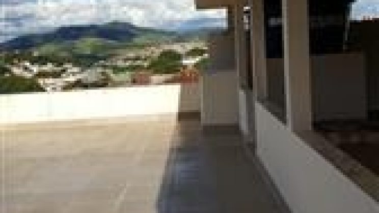 vendo casa 03 dormitórios- Carioca- São Lourenço-MG f 01 (20)